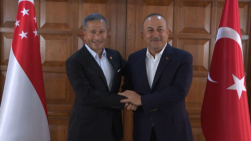 Bakan Çavuşoğlu, Singapurlu mevkidaşı Balakrishnan ile görüştü