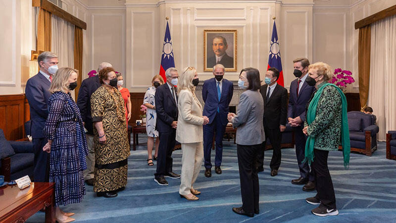ABD heyeti, Tayvan Devlet Başkanı Ing-wen ile görüştü