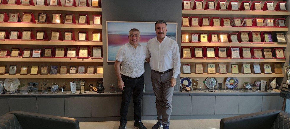 Belediye Başkanı Alp Kargı,Ramis Topal'ı  ziyaret etti